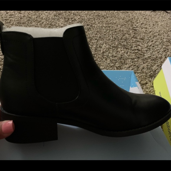 Black booties - Picture 2 of 4